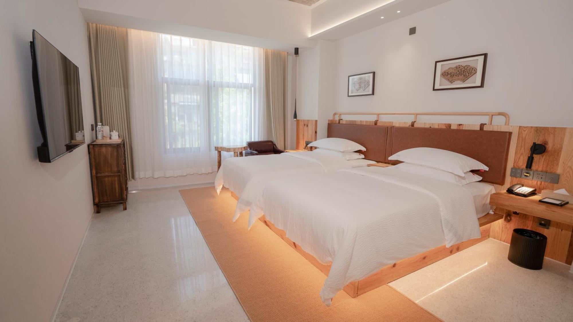 Patio Spring Holiday Inn -- Free Round Trip Pick-Up Service --Panoramic View Of Tianmen Mount Zhangjiajie Exteriör bild