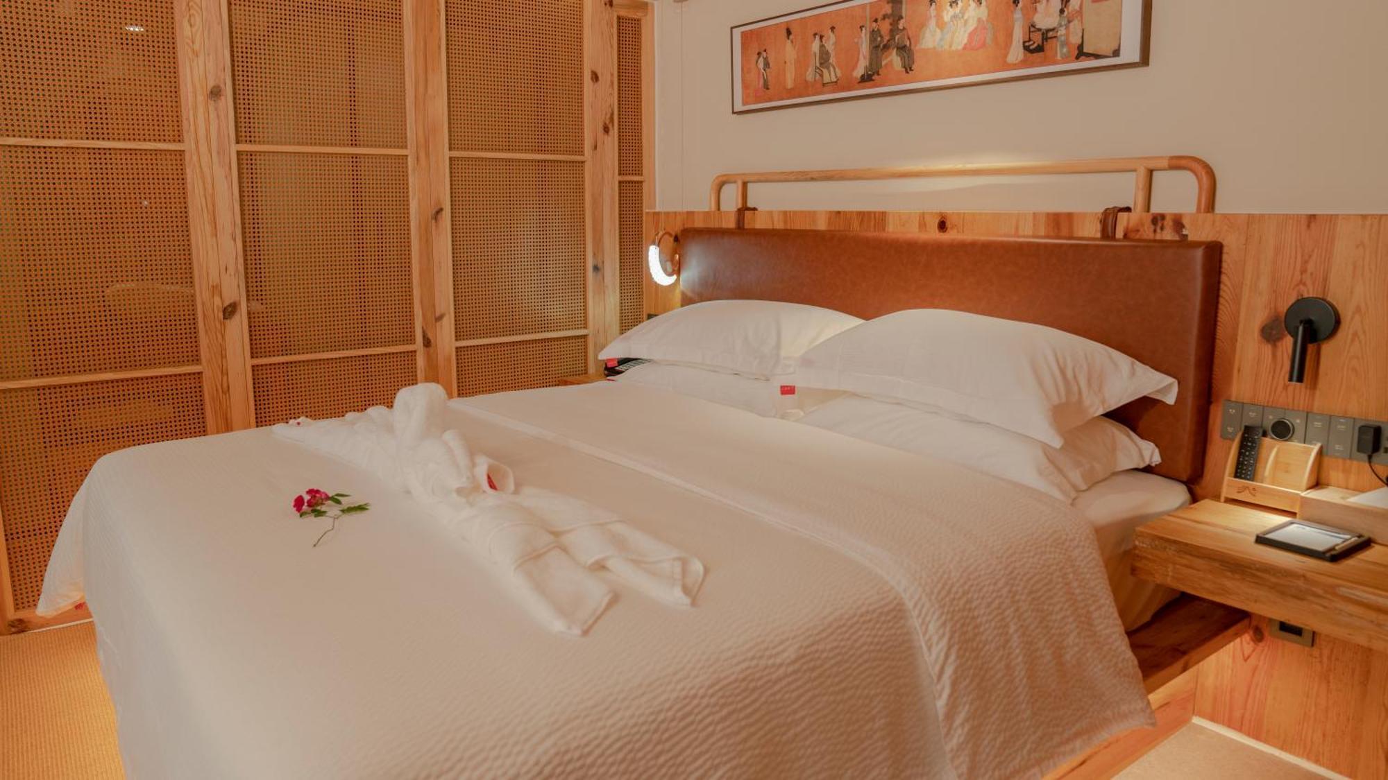 Patio Spring Holiday Inn -- Free Round Trip Pick-Up Service --Panoramic View Of Tianmen Mount Zhangjiajie Exteriör bild