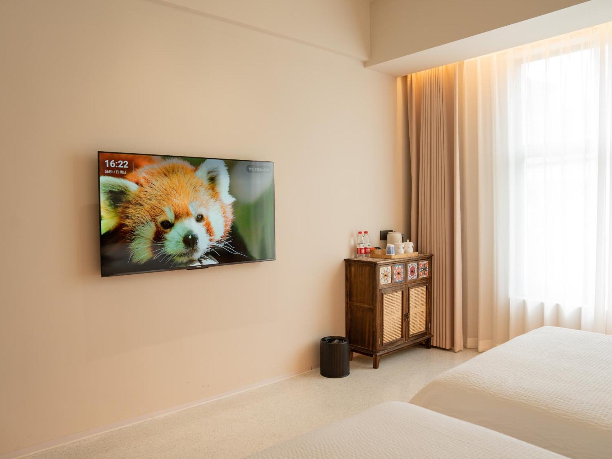 Patio Spring Holiday Inn -- Free Round Trip Pick-Up Service --Panoramic View Of Tianmen Mount Zhangjiajie Exteriör bild