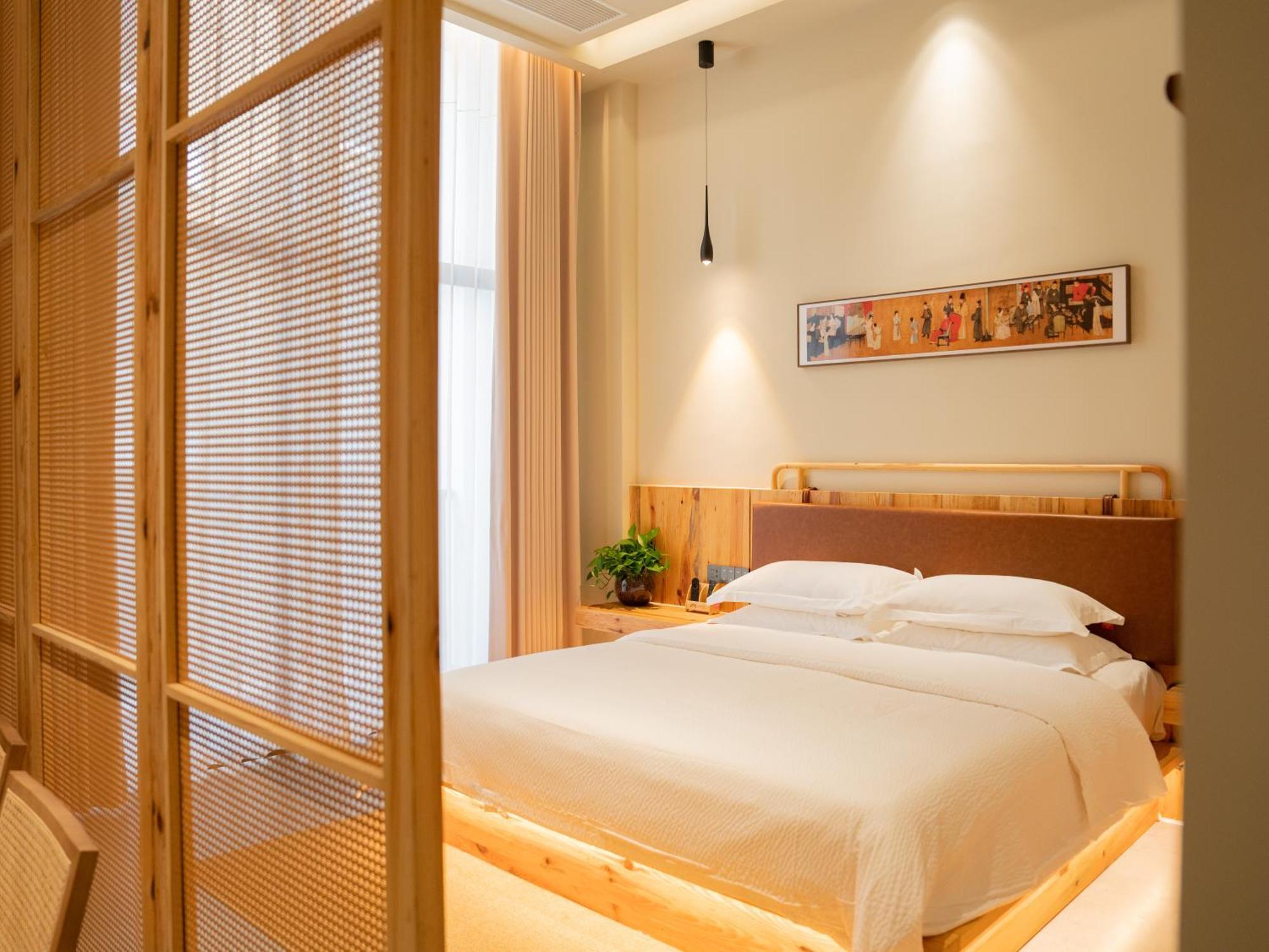 Patio Spring Holiday Inn -- Free Round Trip Pick-Up Service --Panoramic View Of Tianmen Mount Zhangjiajie Exteriör bild